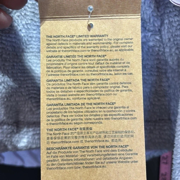 The North Face Osito jacket standard fit,zip front, pockets,cozy warm lavender - Picture 16 of 16